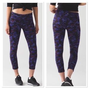 Lululemon Hounds Camo Wunder Under Crop 4 leggings